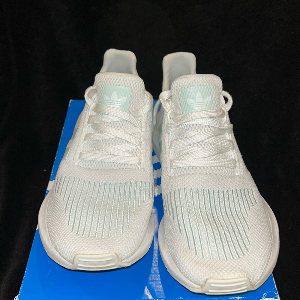 Adidas Swift Run